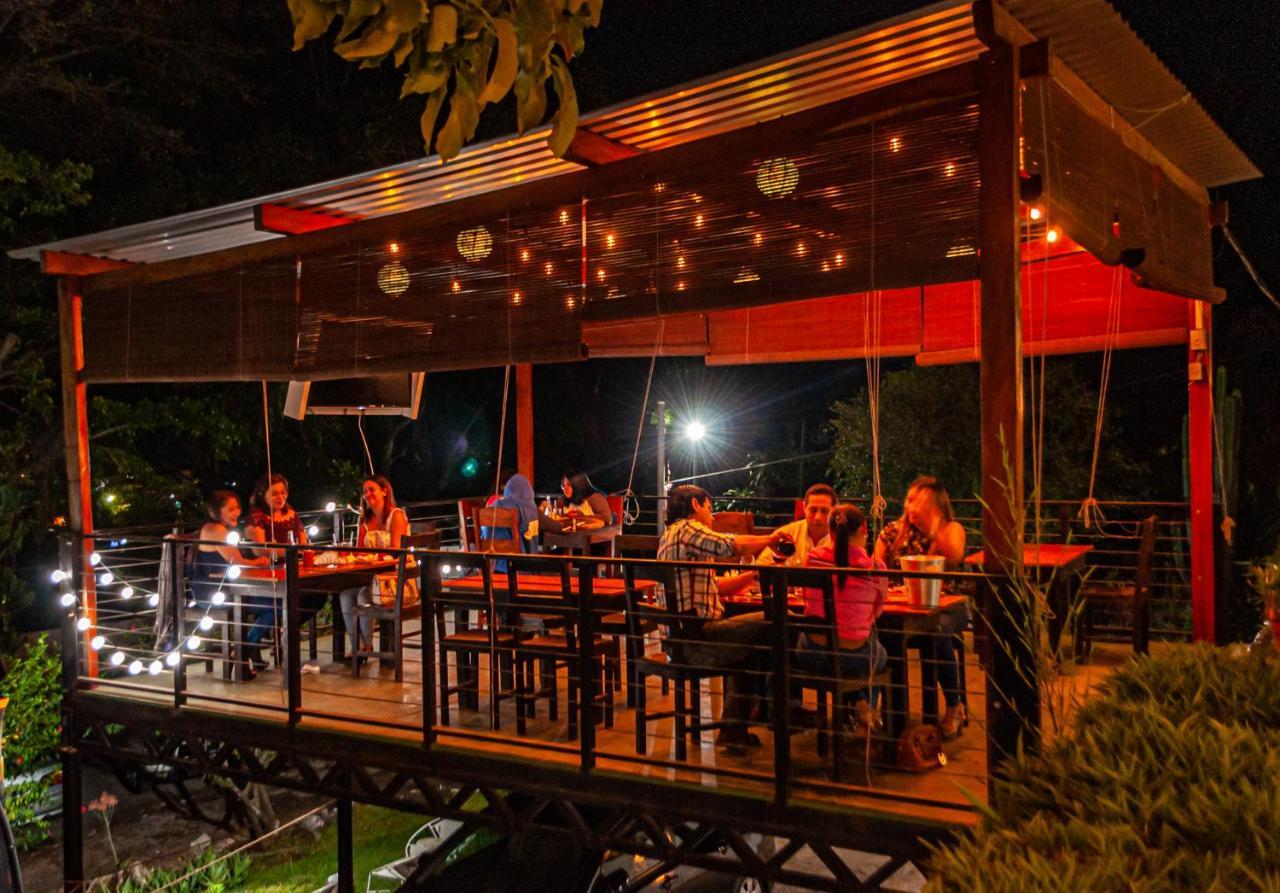 Villa Napoli Santa Ana Luaran gambar