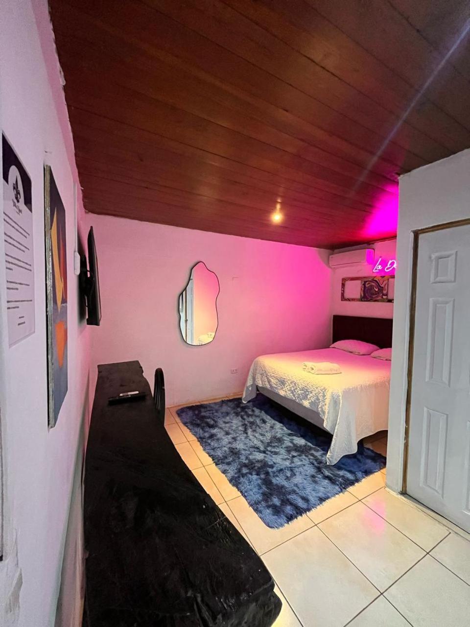 Villa Napoli Santa Ana Luaran gambar