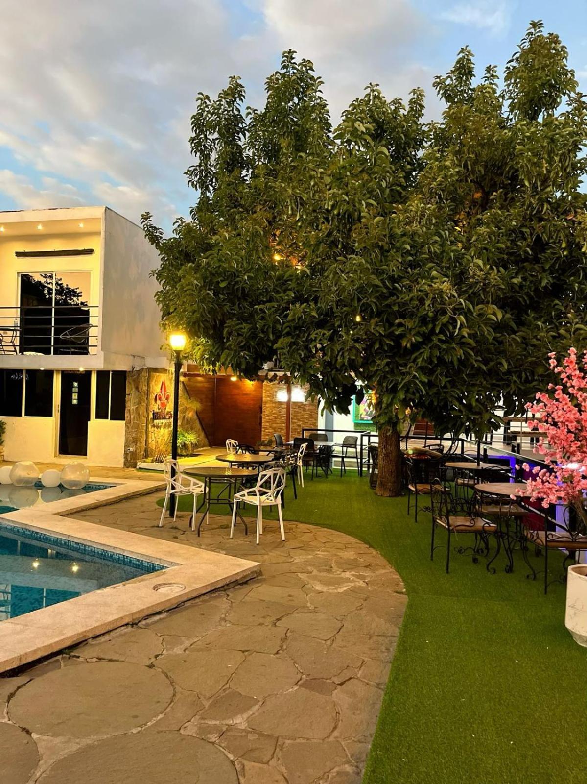 Villa Napoli Santa Ana Luaran gambar